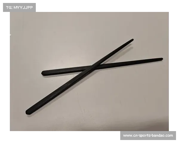 通讯：跑鞋工匠山本敏子手工钉鞋定制匠心独运供不应求